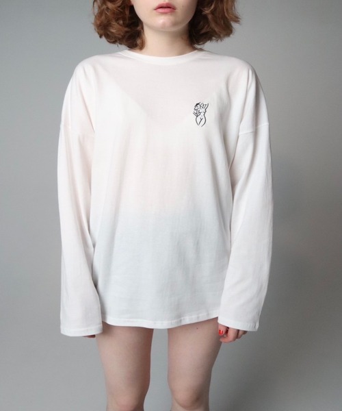 epine（エピヌ）の「pinup girl long tee（Tシャツ/カットソー・レディース・ホワイト/グレー・FREE）」の11枚目の写真