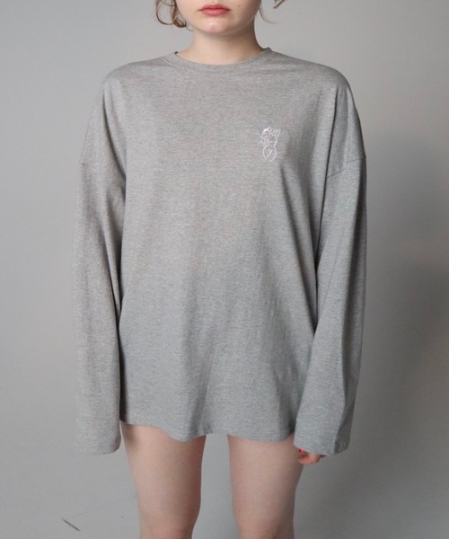 epine（エピヌ）の「pinup girl long tee（Tシャツ/カットソー・レディース・ホワイト/グレー・FREE）」の13枚目の写真