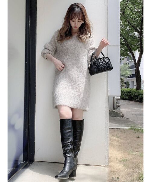 dazzlin（ダズリン）の「シュガーニットチュニック（チュニック・レディース・ベージュ/グレー/ピンク/ブルー・FREE）」の17枚目の写真