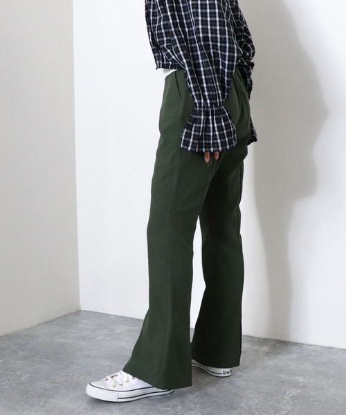 archives（アルシーヴ）の「バックスリットフレアパンツ（その他パンツ・レディース・ブラック/ベージュ/グリーン/マスタード・MEDIUM）」の3枚目の写真