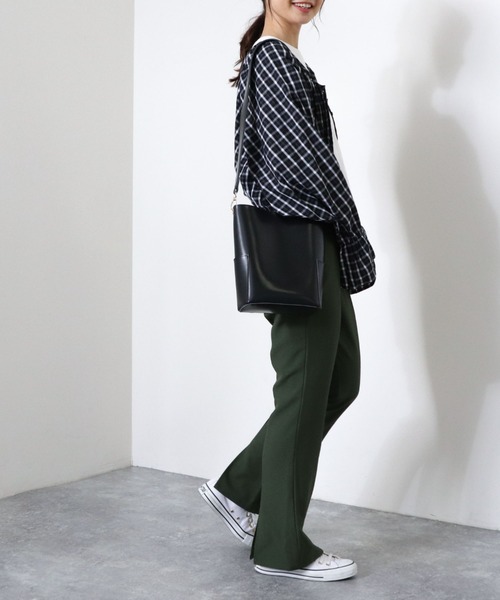 archives（アルシーヴ）の「バックスリットフレアパンツ（その他パンツ・レディース・ブラック/ベージュ/グリーン/マスタード・MEDIUM）」の19枚目の写真