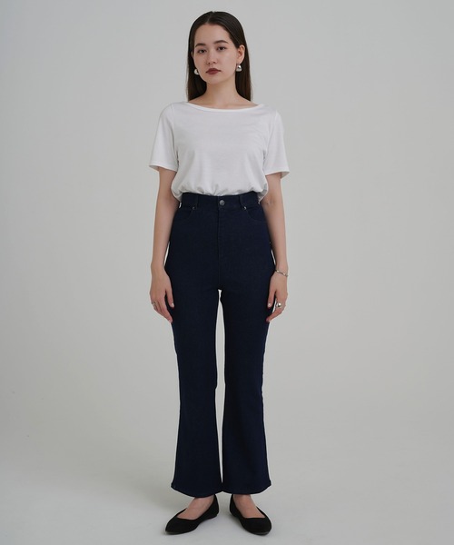 TINA:JOJUN(ティーナジョジュン)の「ブーツカット デニム TINA:JOJUN(デニムパンツ・レディース・ライトブルー/ブルー/インディゴブルー/ブラック・XS/S/M)」の3枚目の写真