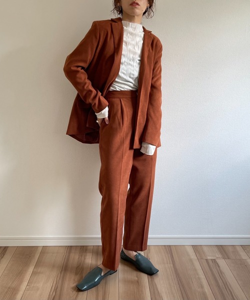 wee9s(ウィークス)の「petit high neck wave knit tops / シワ加工でアイロン不要なプチハイネッククリンクルニットブラウス(シャツ/ブラウス・レディース・ホワイト/ブラック/ベージュ/チャコール・FREE)」の16枚目の写真