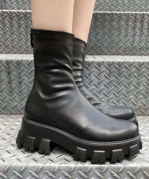 Figments（フィグメンツ）の「フィットショートブーツ（ブーツ・レディース・ブラック・SMALL/MEDIUM）」の6枚目の写真