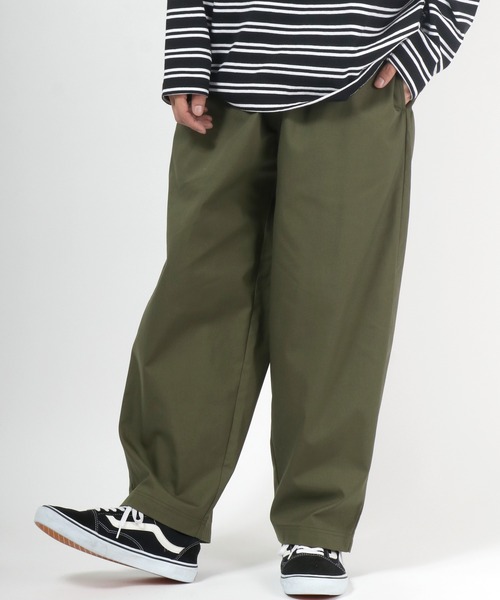 Champion（チャンピオン）の「Champion◆ツイルイージーワイドパンツ/カラーパンツ（チノパンツ・メンズ・ブラック/ベージュ/オリーブ・M/L/XL）」の3枚目の写真