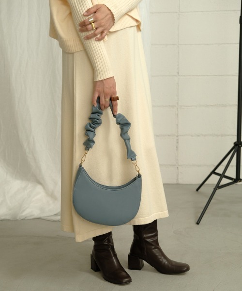 Bab（バブ）の「【WEB限定】ラッフルハンドルショルダーバッグ（ショルダーバッグ・レディース・ブラック/ダークブラウン/ブルー/キャメル/ライトグリーン・ONESIZE）」の16枚目の写真