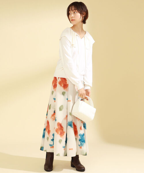 Ray BEAMS(レイビームス)の「Ray BEAMS / フリル ビッグカラー プルオーバー(ニット/セーター・レディース・ブラック/オフホワイト・ONE SIZE)」の5枚目の写真