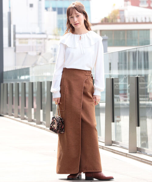 Ray BEAMS(レイビームス)の「Ray BEAMS / フリル ビッグカラー プルオーバー(ニット/セーター・レディース・ブラック/オフホワイト・ONE SIZE)」の10枚目の写真