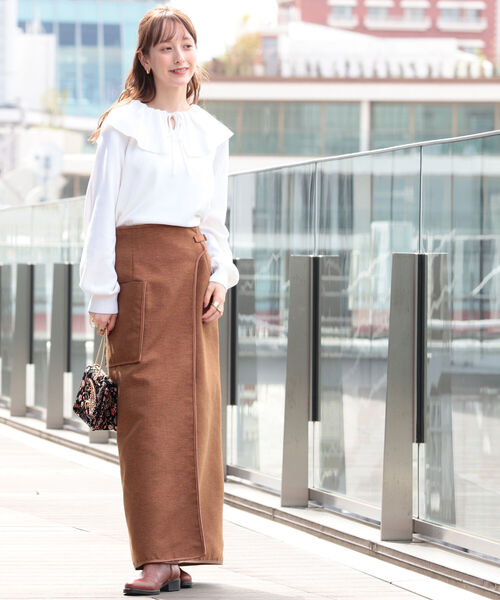 Ray BEAMS(レイビームス)の「Ray BEAMS / フリル ビッグカラー プルオーバー(ニット/セーター・レディース・ブラック/オフホワイト・ONE SIZE)」の11枚目の写真