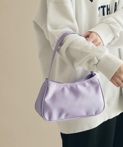SMELLY（スメリー）の「サテンミニバッグ（ハンドバッグ・レディース・ベージュ/ラベンダー・-）」の2枚目の写真