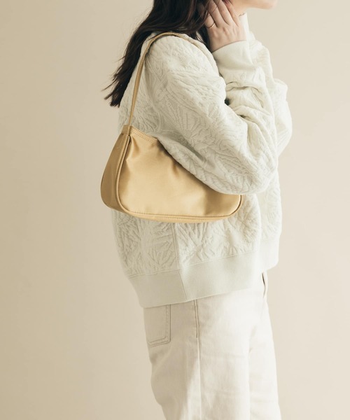 SMELLY（スメリー）の「サテンミニバッグ（ハンドバッグ・レディース・ベージュ/ラベンダー・-）」の8枚目の写真