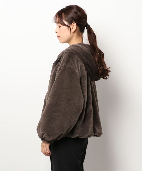 prose verse（プロズヴェール）の「《ZOZO限定》エコファーパーカー（ブルゾン・レディース・ブラウン/モカ/グレイッシュベージュ・MEDIUM）」の5枚目の写真