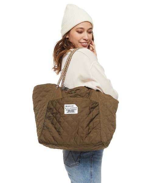 BILLABONG(ビラボン)の「BILLABONG レディース QUILT TOTE BAG バッグ 【2021年秋冬モデル】/ビラボンキルティングトートバッグ(トートバッグ・レディース・ブラック/ミント・FREE)」の1枚目の写真