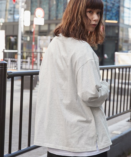 Dickies(ディッキーズ)の「Dickies/ディッキーズ オーバーサイズワッペンロンT(Tシャツ/カットソー・レディース・ブラック/カーキ/サックスブルー/ピンク/ブルー/オートミール/チャコール/ベージュ系2・M/L)」の12枚目の写真