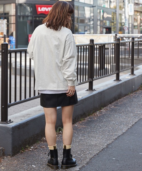 Dickies(ディッキーズ)の「Dickies/ディッキーズ オーバーサイズワッペンロンT(Tシャツ/カットソー・レディース・ブラック/カーキ/サックスブルー/ピンク/ブルー/オートミール/チャコール/ベージュ系2・M/L)」の14枚目の写真