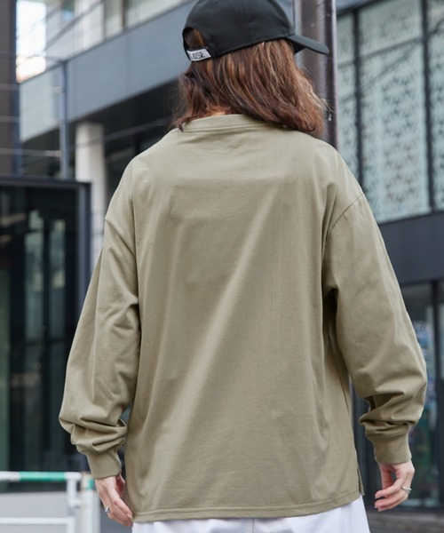 Dickies(ディッキーズ)の「Dickies/ディッキーズ オーバーサイズワッペンロンT(Tシャツ/カットソー・レディース・ブラック/カーキ/サックスブルー/ピンク/ブルー/オートミール/チャコール/ベージュ系2・M/L)」の18枚目の写真