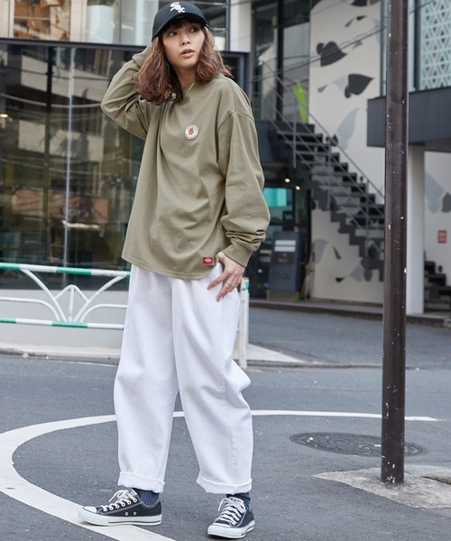 Dickies(ディッキーズ)の「Dickies/ディッキーズ オーバーサイズワッペンロンT(Tシャツ/カットソー・レディース・ブラック/カーキ/サックスブルー/ピンク/ブルー/オートミール/チャコール/ベージュ系2・M/L)」の19枚目の写真