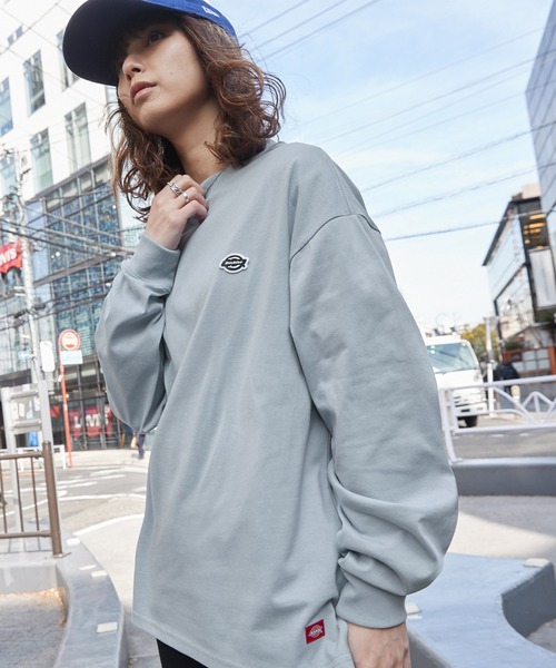 Dickies(ディッキーズ)の「Dickies/ディッキーズ オーバーサイズワッペンロンT(Tシャツ/カットソー・レディース・ブラック/カーキ/サックスブルー/ピンク/ブルー/オートミール/チャコール/ベージュ系2・M/L)」の22枚目の写真
