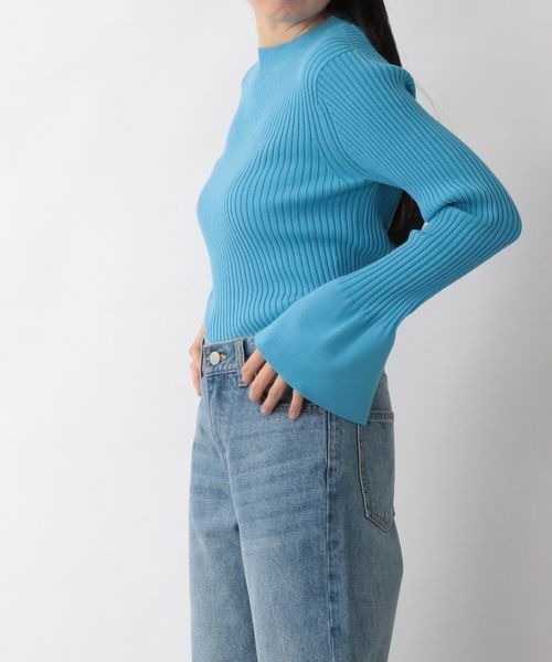 yuw（ユウ）の「フレアスリーブニットプルオーバー 262898（ニット