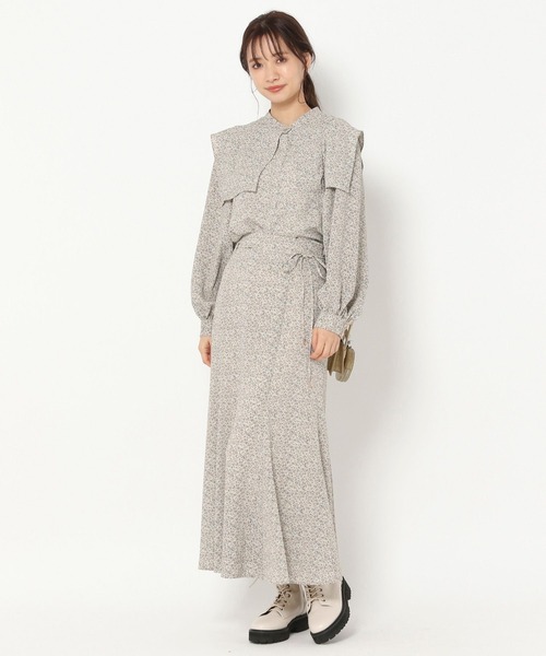 mysty woman（ミスティウーマン）の「ソフト花柄付け襟ブラウス 267555（シャツ/ブラウス・レディース・ブラック/イエロー/ライトベージュ・FREE）」の7枚目の写真