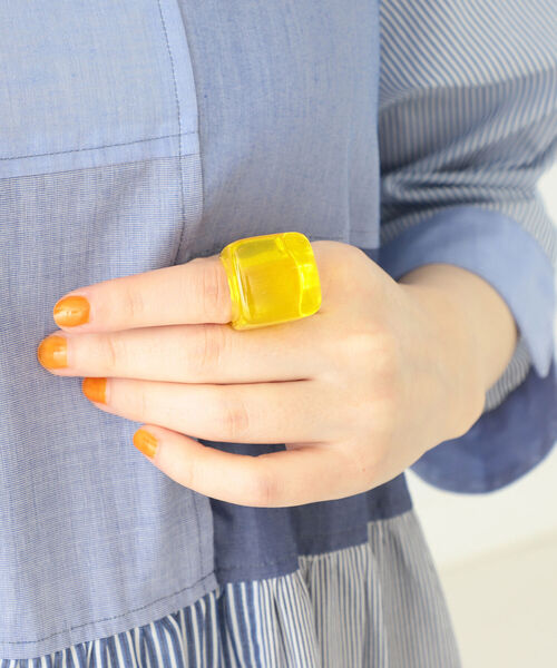 BEAMS BOY（ビームスボーイ）の「BEAMS BOY / クリア リング（リング・レディース・ホワイト/イエロー/オレンジ/グリーン/ホワイト系その他2/ライトブルー・ONE SIZE）」の5枚目の写真