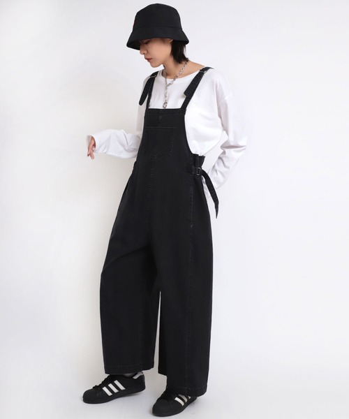 RNA（アールエヌエー）の「O0670 スーパーワイドオーバーオール（サロペット/オーバーオール・レディース・ホワイト/ブラック/インディゴブルー・MEDIUM）」の2枚目の写真