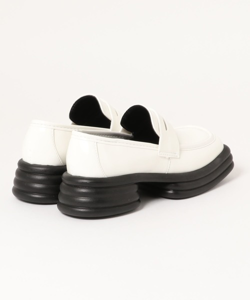 HALEY PESCA(ヘーリーペスカ)の「HALEY PESCA/スクエアトゥ 厚底ローファー(ローファー・レディース・ホワイト/ブラック・40/38/36)」の17枚目の写真