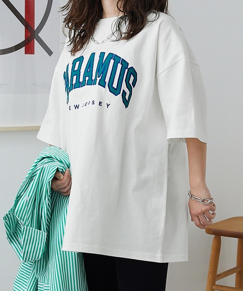 BASQUE magenta（バスクマゼンタ）の「PARAMUS MINNESOTA COLORADO LOGO CREW NECK T-SHIRTS / パラマス ミネソタ コロラド アーチロゴ 配色刺繍 クルーネック ビッグ 半袖Tシャツ（Tシャツ/カットソー・レディース・ライトグレー系2/ネイビー系2/ライトグレー系1/グリーン系2/グレー系1/ホワイト系1/グレー系3/ホワイト系3/ピンク系・L/M）」の11枚目の写真