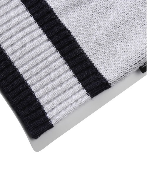 ROMANTIC CROWN（ロマンティッククラウン）の「【ROMANTIC CROWN】WIDE KNIT VEST / ロマンティッククラウン  プレッピー ワイド ニット ベスト（ベスト・メンズ・ライトグレー/ブラック・SMALL/MEDIUM/LARGE）」の15枚目の写真