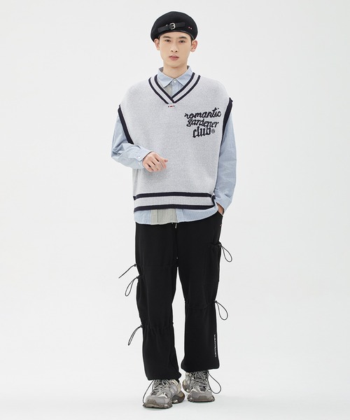 ROMANTIC CROWN（ロマンティッククラウン）の「【ROMANTIC CROWN】WIDE KNIT VEST / ロマンティッククラウン  プレッピー ワイド ニット ベスト（ベスト・メンズ・ライトグレー/ブラック・SMALL/MEDIUM/LARGE）」の9枚目の写真
