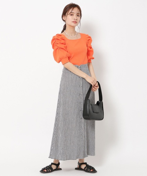 mysty woman(ミスティウーマン)の「パワショル2WAYテレコプルオーバー 283364(Tシャツ/カットソー・レディース・オフホワイト/オレンジ/ホワイト系/ブラック系/ブラック・FREE)」の10枚目の写真