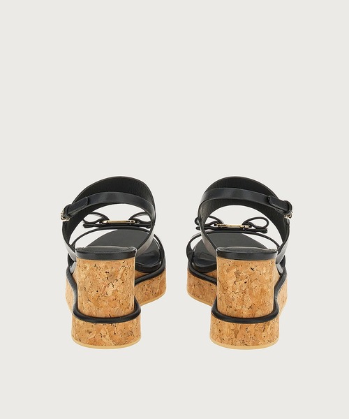 FERRAGAMO(フェラガモ)の「サンダル(サンダル・レディース・ブラック・6/6.5/5/7/7.5/5.5)」の5枚目の写真