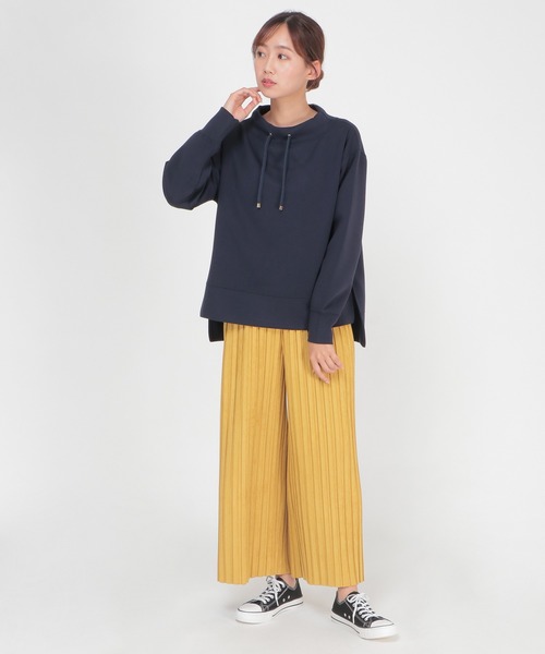 ikka(イッカ)の「スエード調プリーツワイドパンツ(その他パンツ・レディース・オフホワイト/イエロー/グリーン/キャメル・S/M/L)」の11枚目の写真