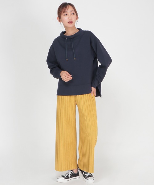 ikka(イッカ)の「スエード調プリーツワイドパンツ(その他パンツ・レディース・オフホワイト/イエロー/グリーン/キャメル・S/M/L)」の7枚目の写真