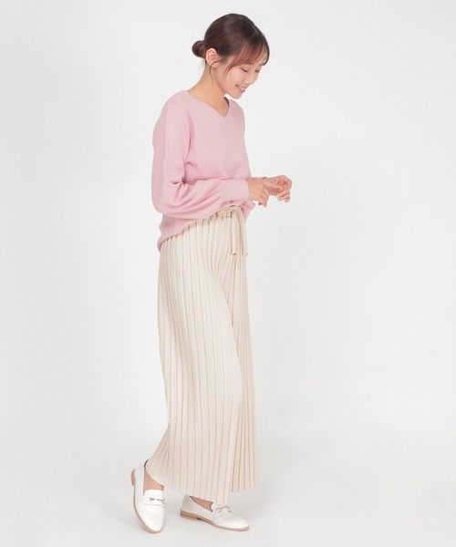 ikka(イッカ)の「スエード調プリーツワイドパンツ(その他パンツ・レディース・オフホワイト/イエロー/グリーン/キャメル・S/M/L)」の15枚目の写真