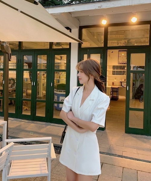 SONA（ソナ）の「SONYUNARA ダブルボタン半袖ミニワンピース（ワンピース・レディース・ホワイト/ブラック/イエロー・FREE）」の9枚目の写真