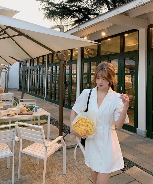 SONA（ソナ）の「SONYUNARA ダブルボタン半袖ミニワンピース（ワンピース・レディース・ホワイト/ブラック/イエロー・FREE）」の14枚目の写真