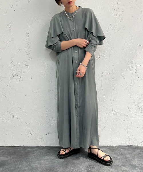 apres jour mignon(アプレジュールミニョン)の「袖デザインワンピース【ZOZOTOWN限定アイテム】(ワンピース・レディース・ブラック/マスタード/ブルー/アイボリー・X-LARGE/フリー)」の4枚目の写真
