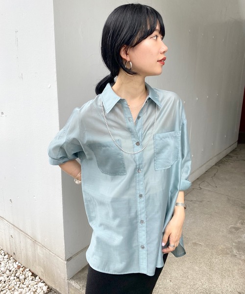 SHENERY（シーナリー）の「シアーオーバーシャツ（シャツ/ブラウス・レディース・ブラウン/オフホワイト/ブルー・FREE）」の17枚目の写真