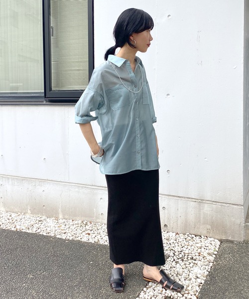 SHENERY（シーナリー）の「シアーオーバーシャツ（シャツ/ブラウス・レディース・ブラウン/オフホワイト/ブルー・FREE）」の7枚目の写真