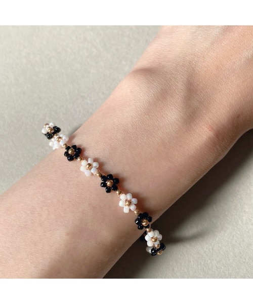 belleneige】フラワービーズブレスレット(MA)（ブレスレット