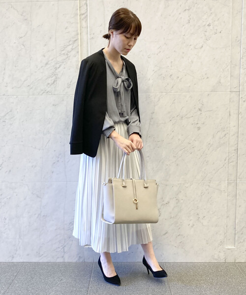 MONO　COMME CA（モノコムサ）の「ロゴプレートトートバッグ（トートバッグ・レディース・ブラック/モカ/グレイッシュベージュ・FREE）」の6枚目の写真