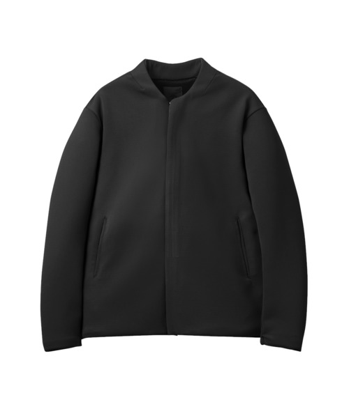 DESCENTE ALLTERRAIN のライトアウター、「COLLARLESS STRETCH