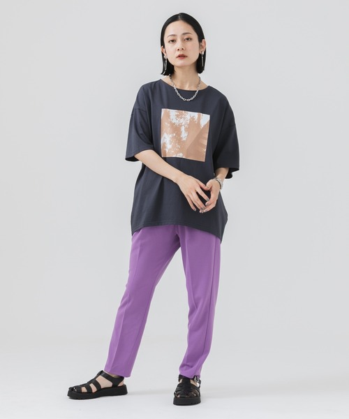 CLOCHE(クロシェ)の「cloche 転写プリントT(Tシャツ/カットソー・レディース・ホワイト/チャコールグレー・FREE)」の3枚目の写真