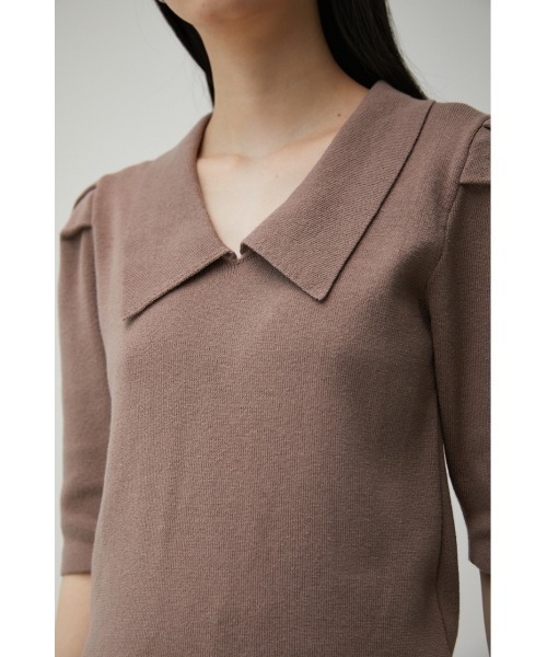 AZUL by moussy（アズールバイマウジー）の「SHOULDER TUCK POLO COLLAR KNIT/ショルダータックポロカラーニット（ニット/セーター・レディース・ライトブラウン/ブラック/ブルー・SMALL/MEDIUM）」の19枚目の写真