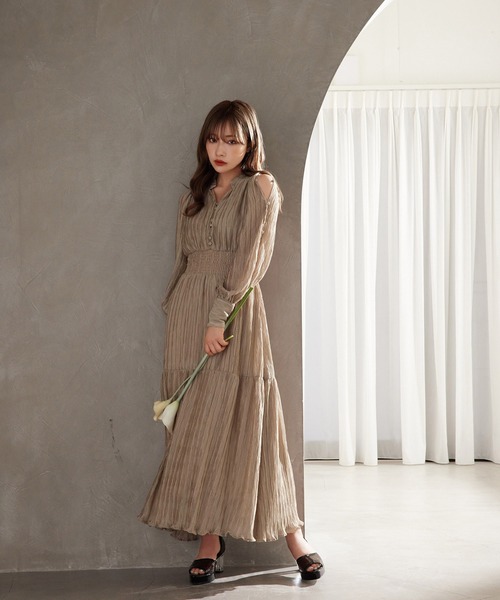 ANDGEEBEE（アンジービー）の「スリットスリーブワンピ（ワンピース・レディース・ベージュ/ブラック・MEDIUM）」の6枚目の写真