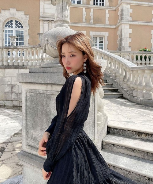 ANDGEEBEE（アンジービー）の「スリットスリーブワンピ（ワンピース・レディース・ベージュ/ブラック・MEDIUM）」の4枚目の写真