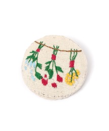 Aサークル刺繍ブローチ