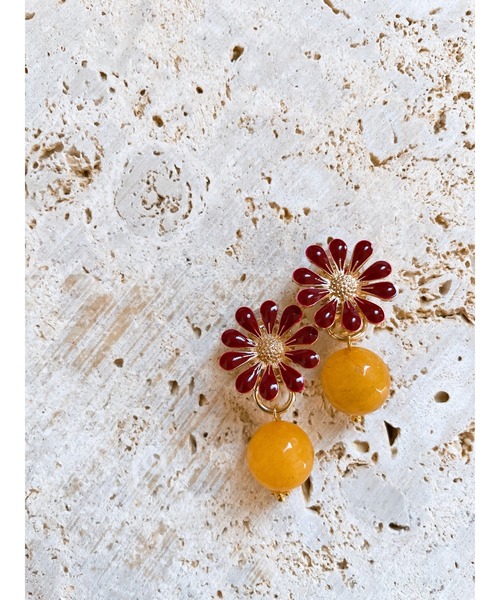 tone（トーン）の「【Agaro】No.263　 天然石とお花の痛くなりにくいイヤリング(MA)（イヤリング・レディース・ブルー/イエロー/ブラウン/ピンク/その他1/ブラック/ホワイト/パープル/レッド/その他3/その他2/その他4/その他5/その他6/グリーン/その他8/その他7/その他9/その他10/その他11・FREE）」の3枚目の写真