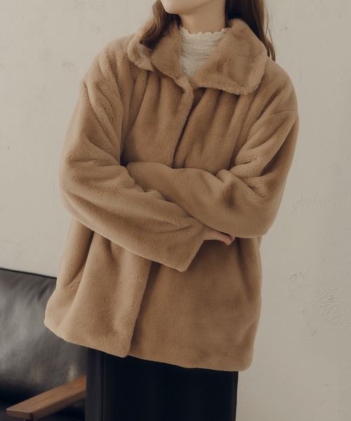 fupel（フぺル）の「2WAYスタンドカラーファーコート（ブルゾン・レディース・ブラウン/ベージュ・FREE）」の3枚目の写真